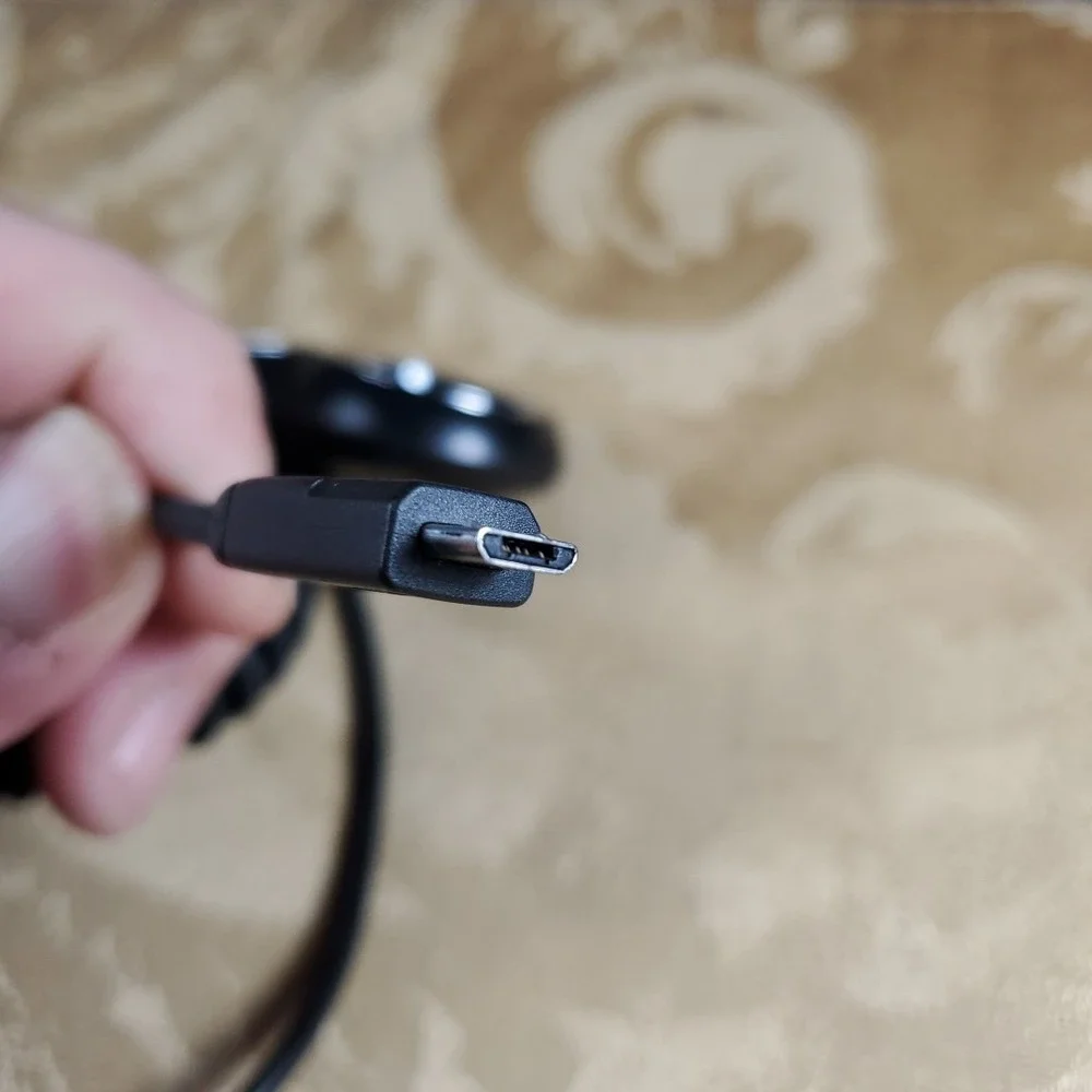 Motorola SPN5400A Car Charger Micro USB 12V‎ Vehicle Power Adapter
